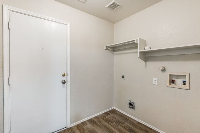 9013 Sagebrush Trail, Cross Roads, TX 76227