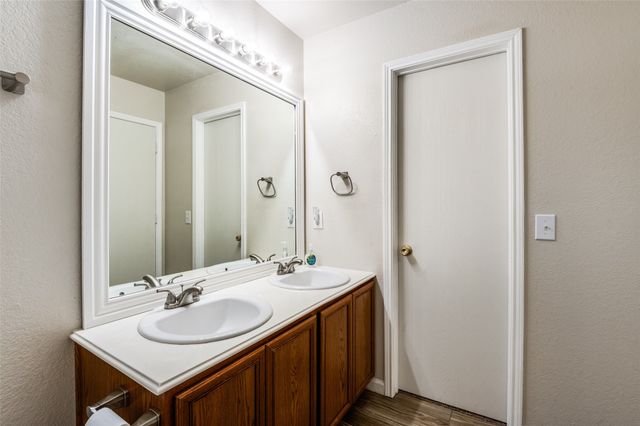 9013 Sagebrush Trail, Cross Roads, TX 76227