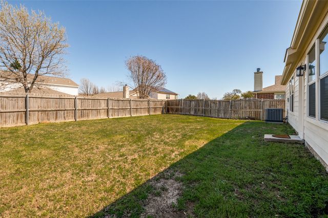 9013 Sagebrush Trail, Cross Roads, TX 76227
