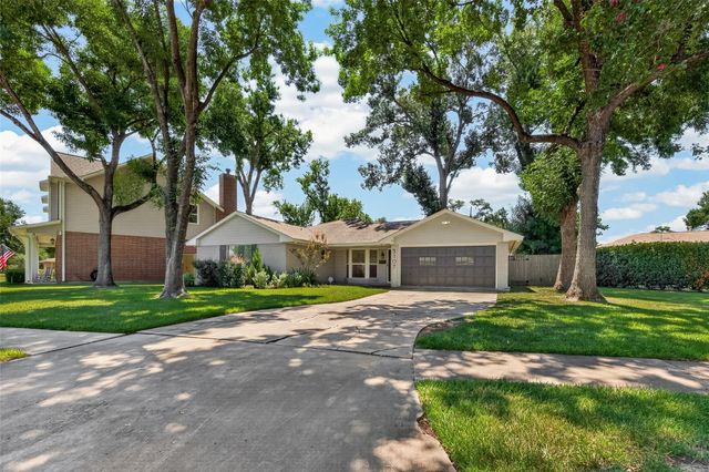 5107 Poinciana Drive, Houston, TX 77092