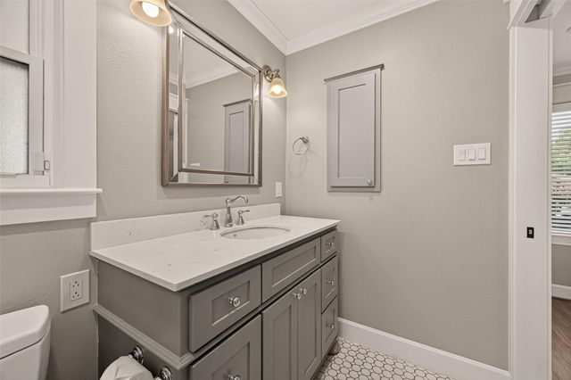 5107 Poinciana Drive, Houston, TX 77092