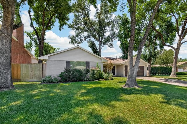 5107 Poinciana Drive, Houston, TX 77092