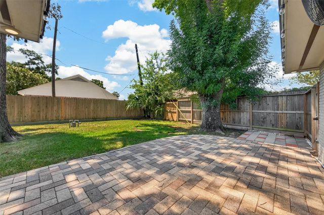 5107 Poinciana Drive, Houston, TX 77092