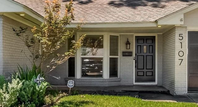 5107 Poinciana Drive, Houston, TX 77092