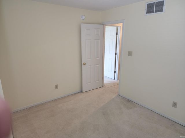3819 S Claybridge Drive, Bloomington, IN 47401