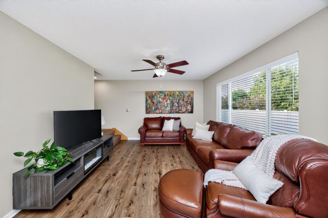 410 SE Cardinal Lane, Waukee, IA 50263