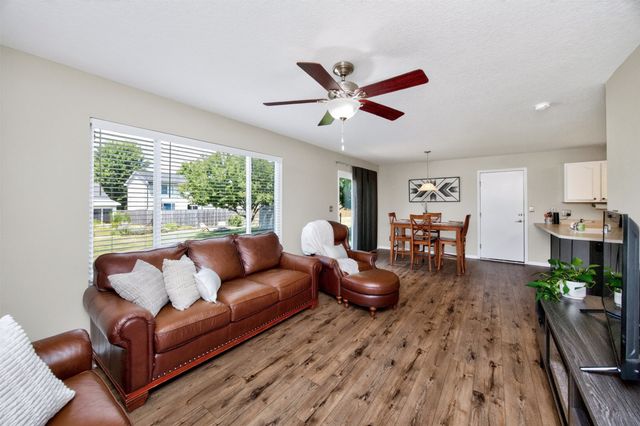 410 SE Cardinal Lane, Waukee, IA 50263