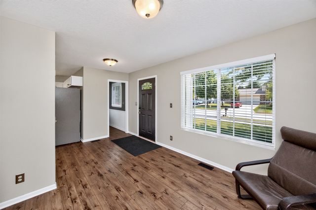 410 SE Cardinal Lane, Waukee, IA 50263