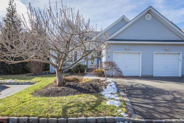 38 Gettysburg Drive, Port Jefferson Station, NY 11776