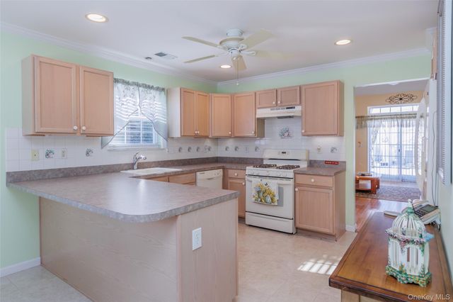 38 Gettysburg Drive, Port Jefferson Station, NY 11776