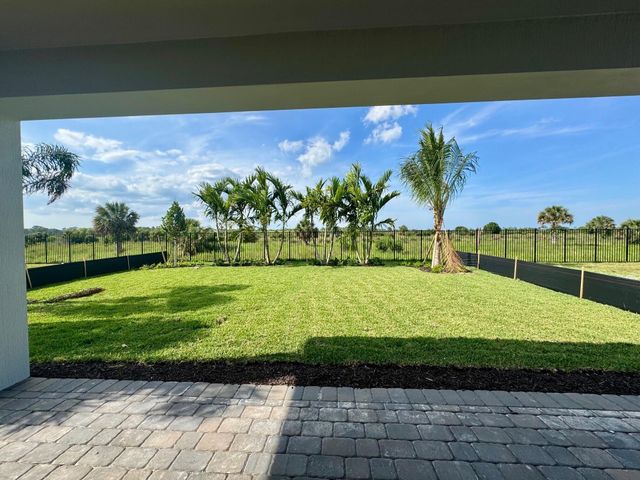 10676 Northbrook Circle Whitestone 26, Palm Beach Gardens, FL 33412