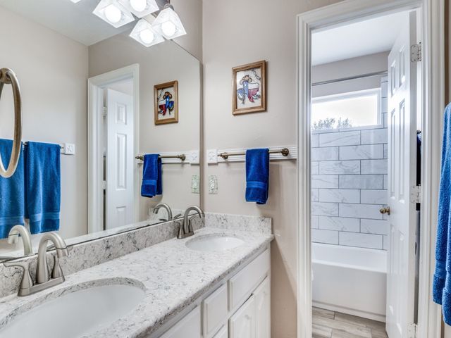 2006 Hillside Drive, Rowlett, TX 75088