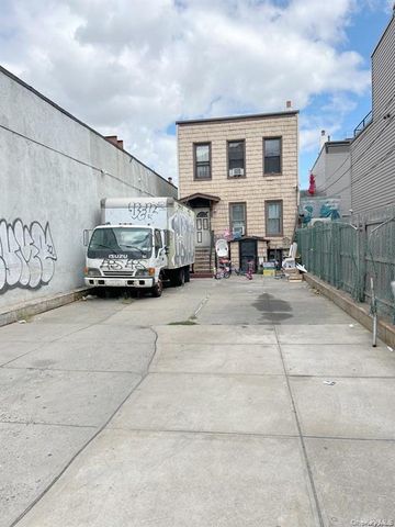 122 Kingsland Avenue, Brooklyn, NY 11222