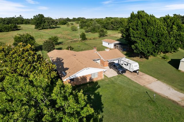 423 County Road 477 Road, Stephenville, TX 76401