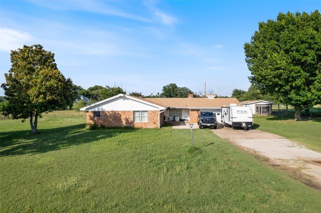 423 County Road 477 Road, Stephenville, TX 76401