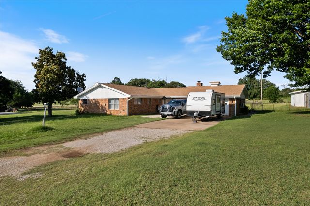 423 County Road 477 Road, Stephenville, TX 76401
