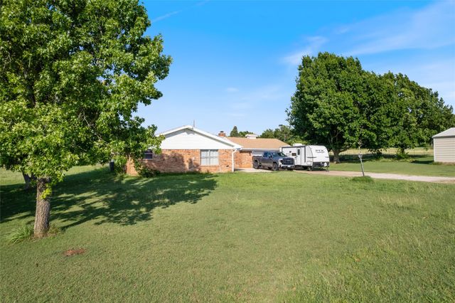423 County Road 477 Road, Stephenville, TX 76401