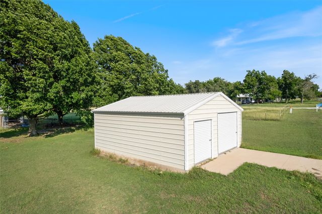423 County Road 477 Road, Stephenville, TX 76401