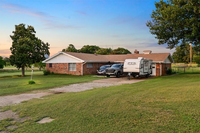 423 County Road 477 Road, Stephenville, TX 76401