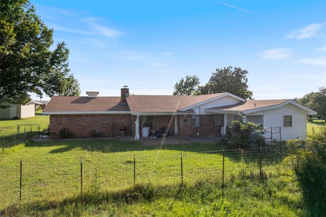 423 County Road 477 Road, Stephenville, TX 76401