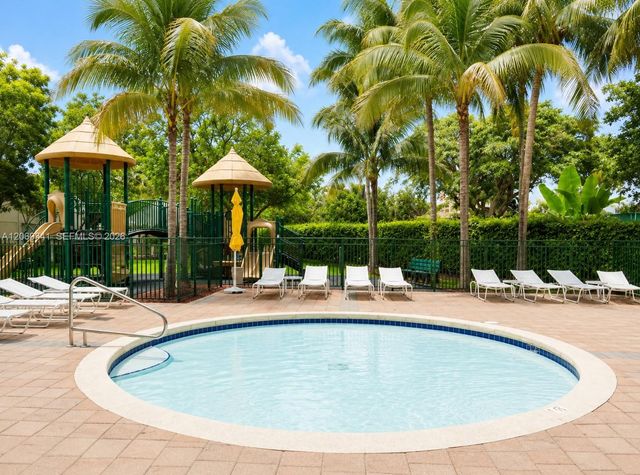 19501 W Country Club Drive 210, Aventura, FL 33180