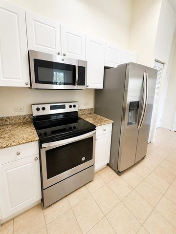 19501 W Country Club Drive 210, Aventura, FL 33180