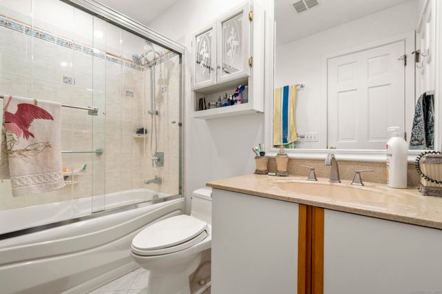 113 Spring Glen 113, Shelton, CT 06484