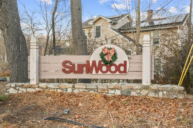 113 Spring Glen 113, Shelton, CT 06484