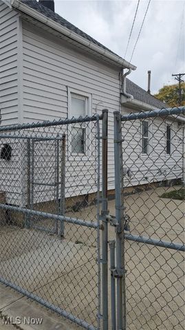 1979 W 54th Street, Cleveland, OH 44102