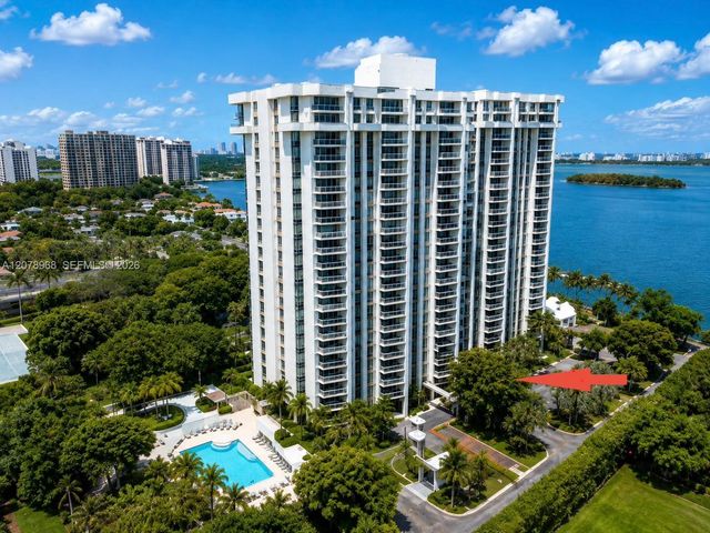 4000 Towerside Terrace 304, Miami, FL 33138