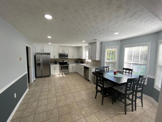 2752 Saddle Horn Place, Snellville, GA 30039