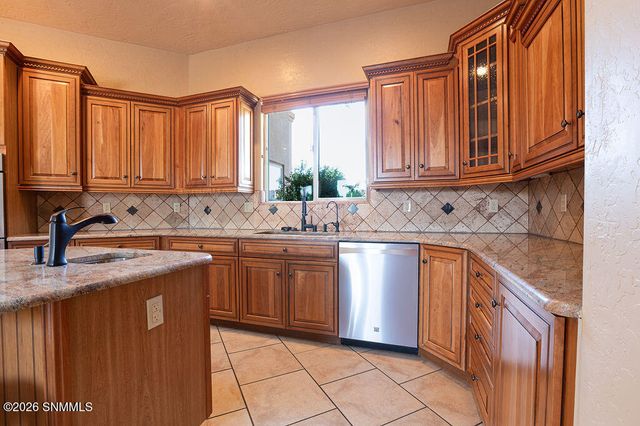 2605 Calle Porton, Las Cruces, NM 88007