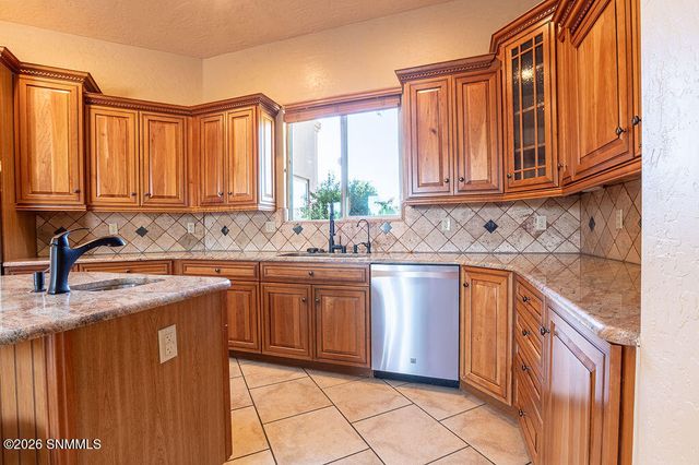 2605 Calle Porton, Las Cruces, NM 88007