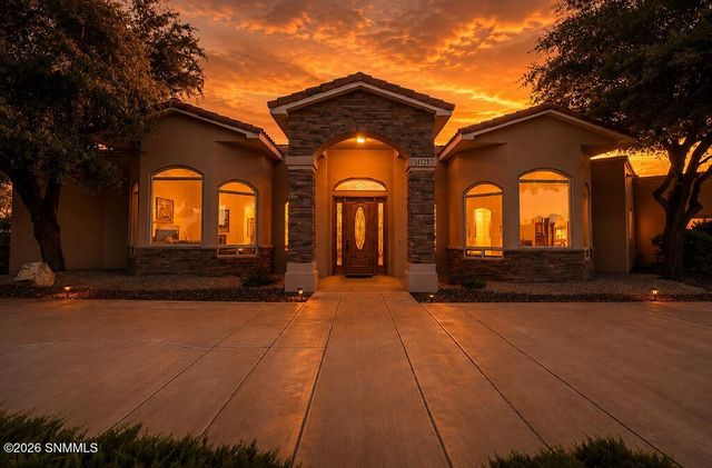 2605 Calle Porton, Las Cruces, NM 88007