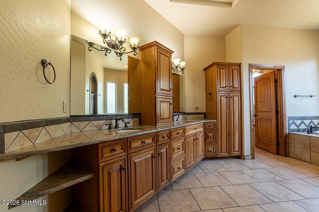 2605 Calle Porton, Las Cruces, NM 88007