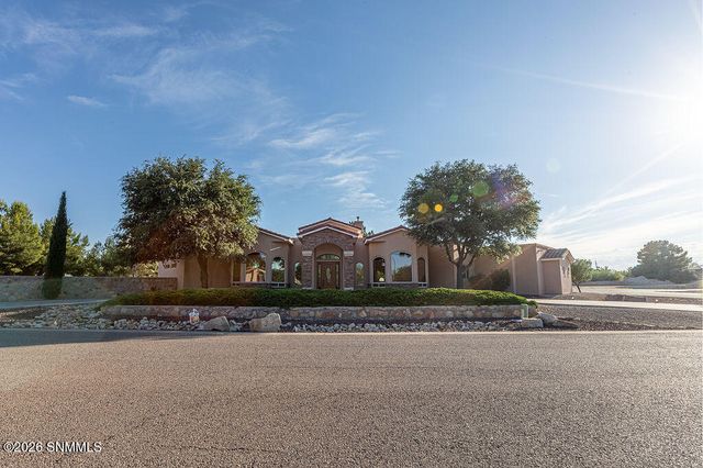 2605 Calle Porton, Las Cruces, NM 88007