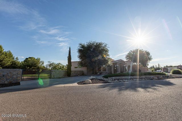 2605 Calle Porton, Las Cruces, NM 88007