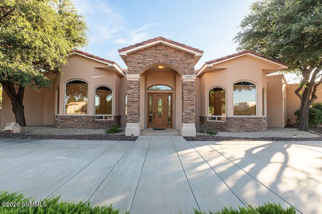 2605 Calle Porton, Las Cruces, NM 88007