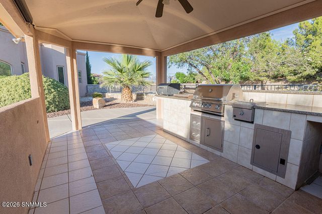 2605 Calle Porton, Las Cruces, NM 88007