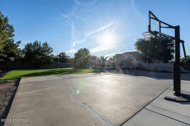 2605 Calle Porton, Las Cruces, NM 88007