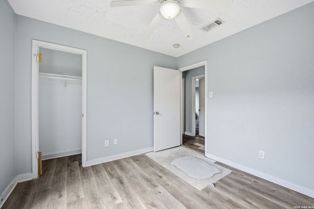11426 LONG TRL, San Antonio, TX 78245