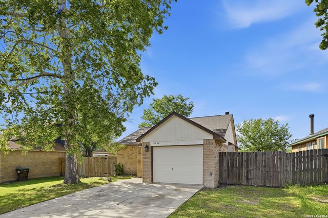 11426 LONG TRL, San Antonio, TX 78245