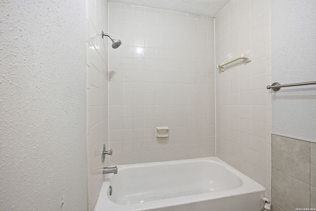 11426 LONG TRL, San Antonio, TX 78245