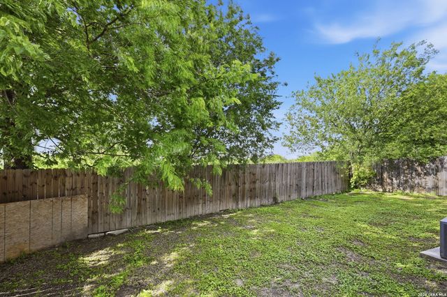 11426 LONG TRL, San Antonio, TX 78245