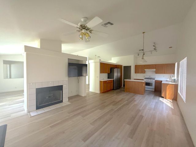 19858 N 33rd Place, Phoenix, AZ 85050