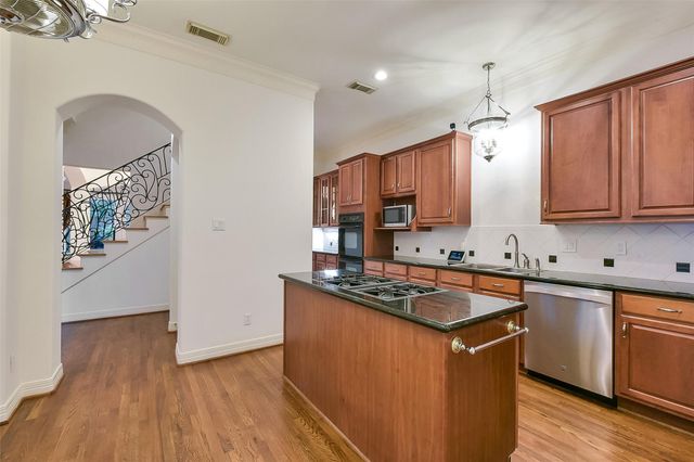 2112 Mcduffie Street, Houston, TX 77019