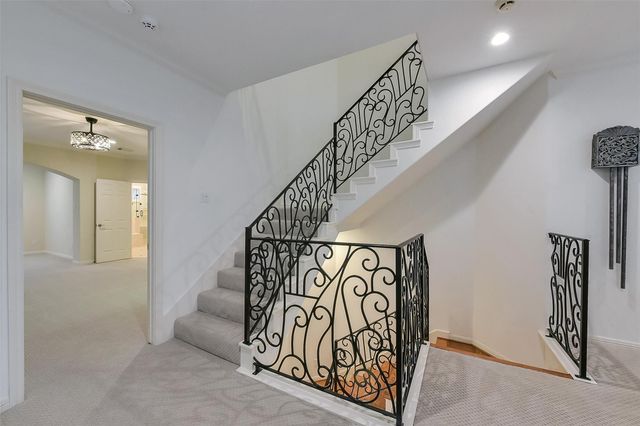 2112 Mcduffie Street, Houston, TX 77019