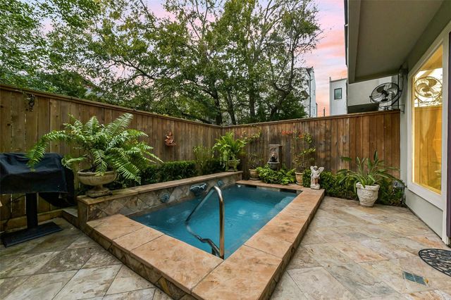 2112 Mcduffie Street, Houston, TX 77019