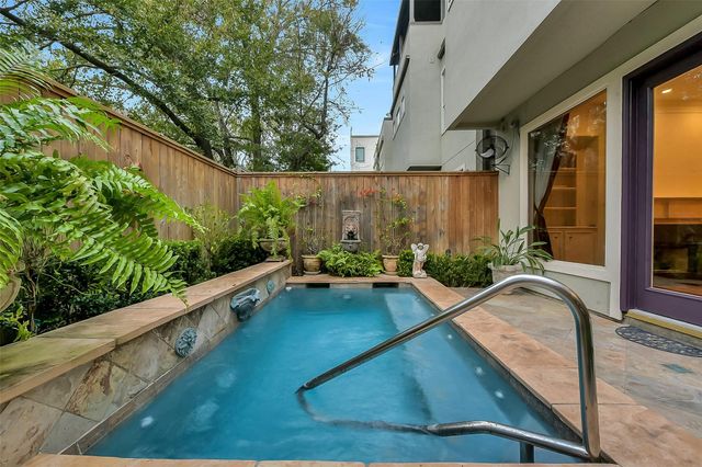 2112 Mcduffie Street, Houston, TX 77019