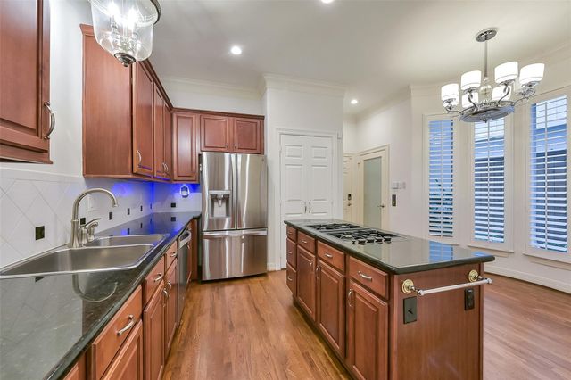 2112 Mcduffie Street, Houston, TX 77019